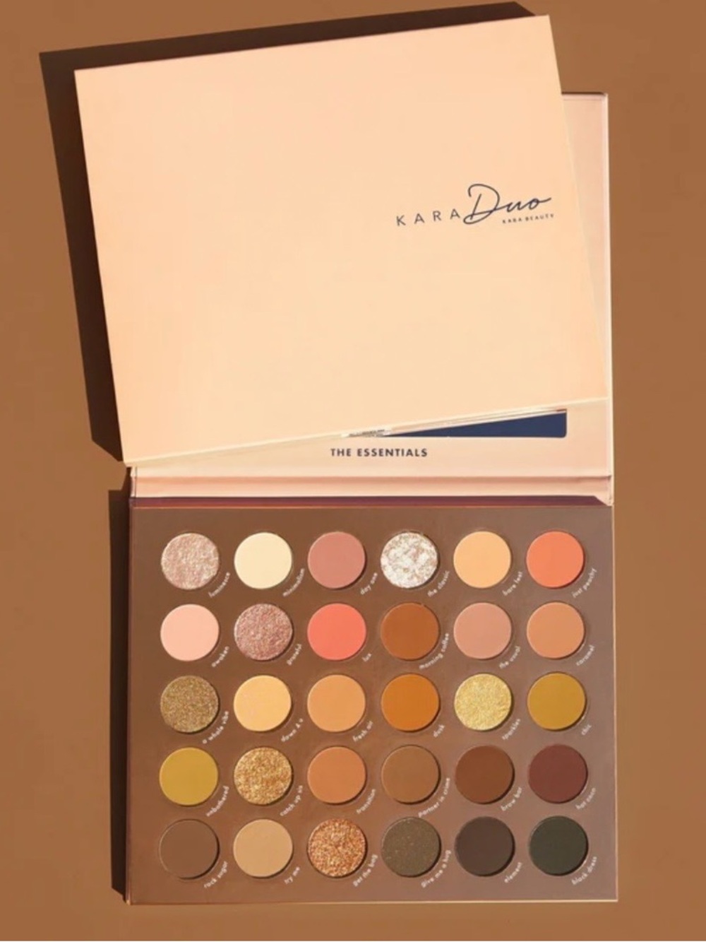 Kara Beauty
Kara Duo PRO12 The Essentials Palette